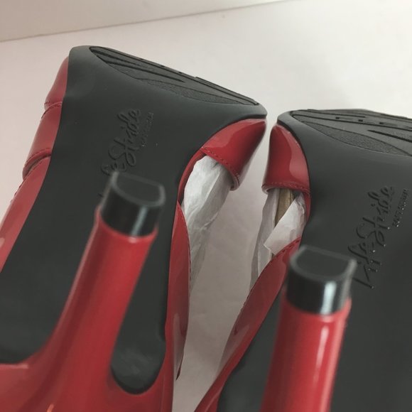 6.5W 6.5 WIDE Life Stride Suki Fire Red Patent Faux Leather Asymmetrical Heels - Picture 13 of 16